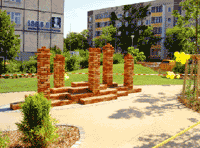 `Kletterberg` aus Ziegelmauerwerk